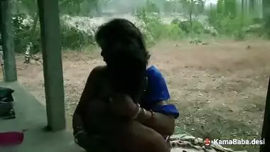 Aunt catches a thief and enjoys Bangla chuda chudi with him