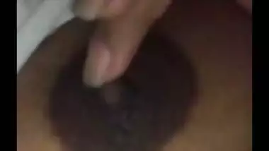 Desi girl untouched boobs showing video for lover