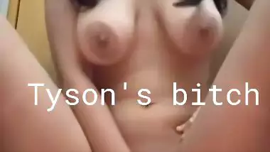 Mallu Kannur hijab girl lickig finger and showing boobs