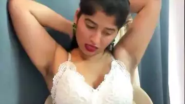 Hot naked dance and dildo fucking pussy of cam girl