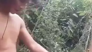 Lady cheats on her husband and enjoys outdoor Nepali sex