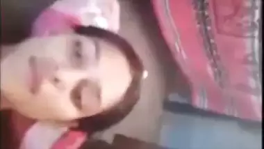 Pretty Desi college girl exposes her tits and shaved cunt on XXX cam