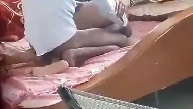 College girlfriend fucking in friend home viral MMS