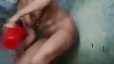 Village girl pissing and bathing unseen desi xxx